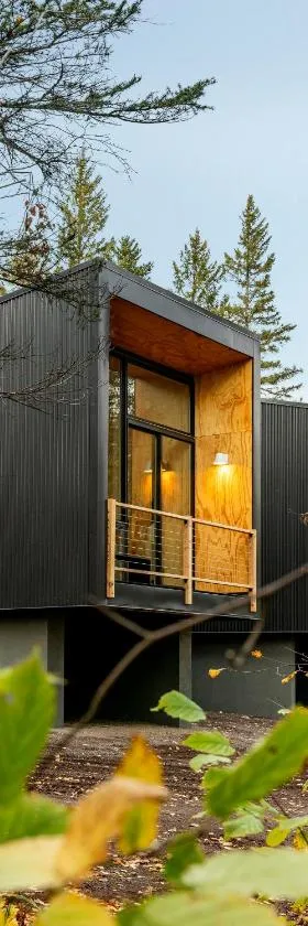 Ski Hill Cabins and Saunas，位于卢森的酒店