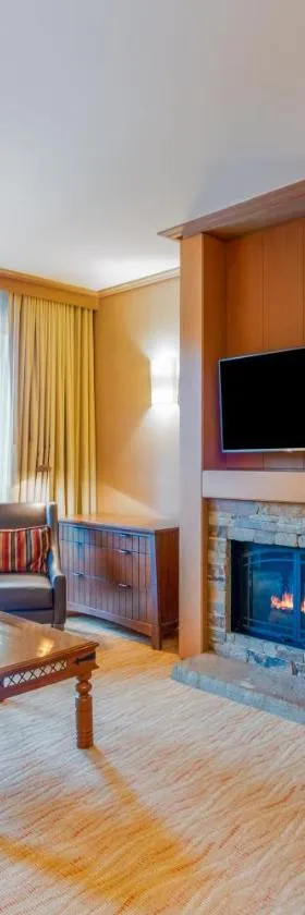4008 Cozy ONE Bedroom in Suncadia with Heated Pool Access，位于克利埃勒姆的酒店