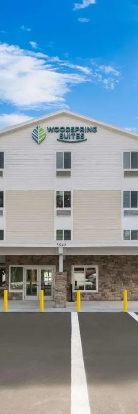 WoodSpring Suites Port Orange - Daytona Beach，位于珀特奥兰治的酒店
