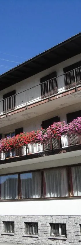 维德焦餐厅-酒店，位于Isone的酒店