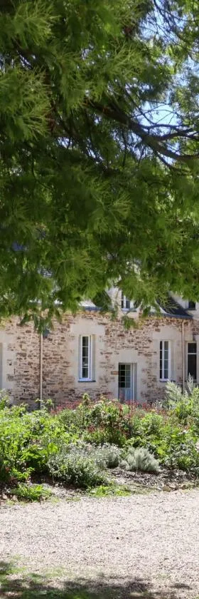 L'éco-Domaine du Chalonge，位于Héric的酒店
