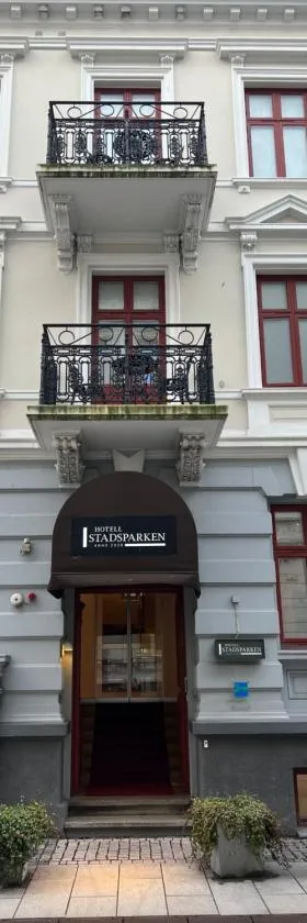 Hotell Stadsparken，位于赫尔辛堡的酒店