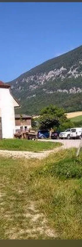Chez Dodo 2534 Orvin Le Foncet，位于Evilard的酒店