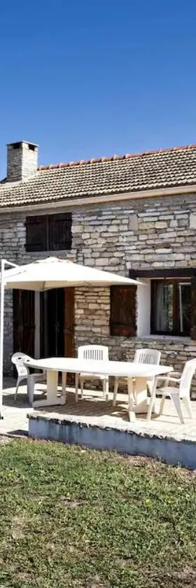 Charmant gîte Bourguignon，位于Saint-Marcel的酒店