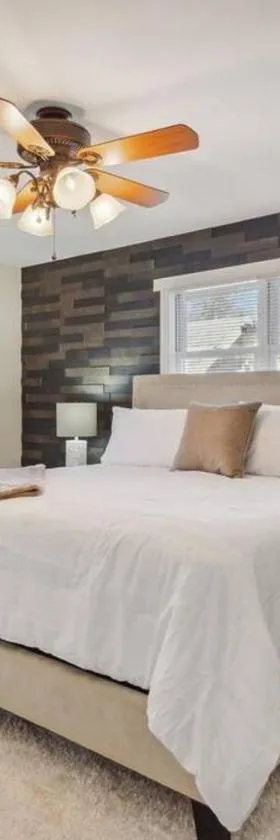 Valley Vista-Mins to SkylineDrive-Hot Tub-King, Queen Beds，位于弗兰特罗亚尔的酒店