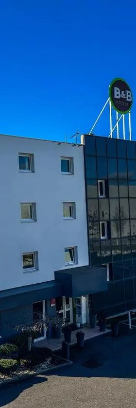 B&B HOTEL Saint-Etienne Monthieu，位于圣艾蒂安的酒店