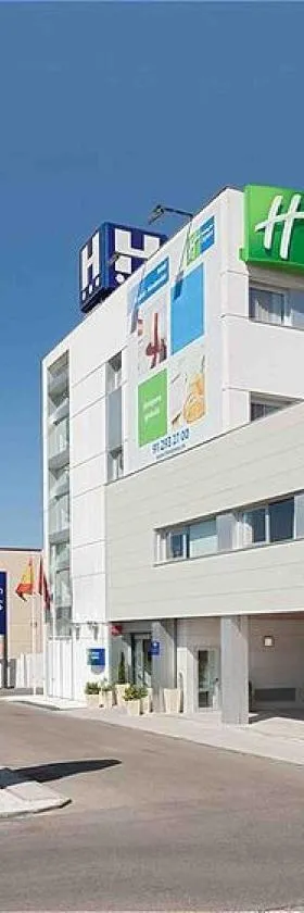 阿尔科文达斯快捷假日酒店，位于阿尔考本达斯的酒店