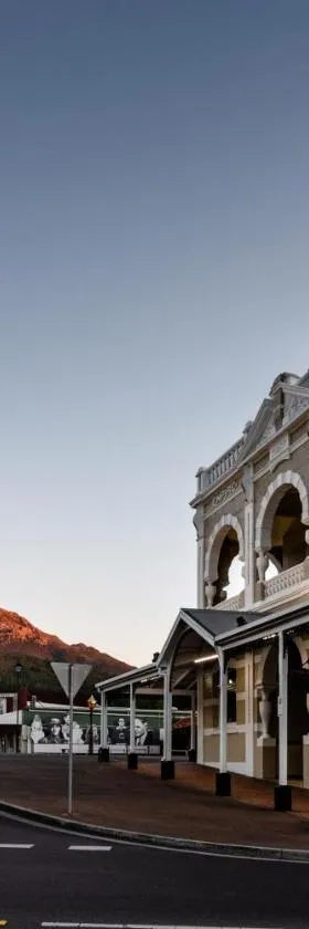 Empire Hotel Queenstown，位于皇后镇的酒店