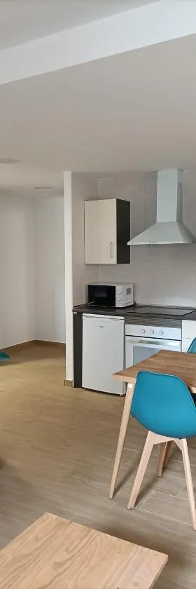 Apartamentos Rurales La Capellanía de Alobras，位于Alobras的酒店