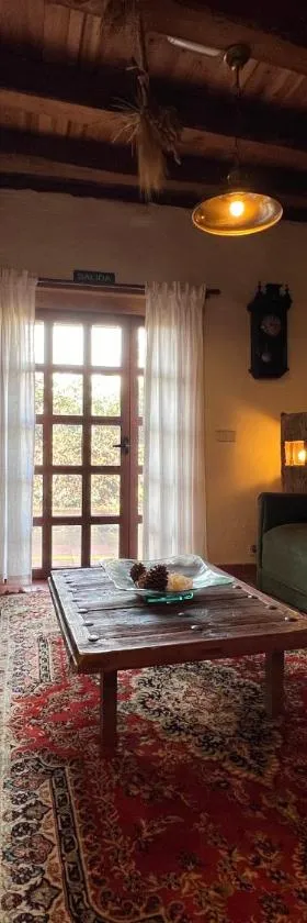 La casa del río，位于Alameda del Valle的酒店