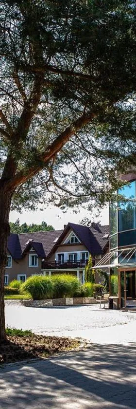 Hotel Pory Roku，位于Czystebłota的酒店