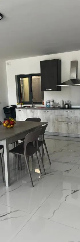 Luqa 3 bedroom penthouse T，位于卢加的酒店