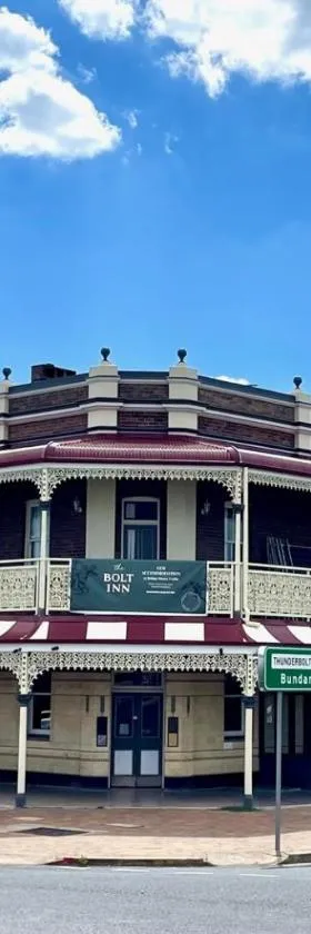 The Bolt Inn，位于Uralla的酒店