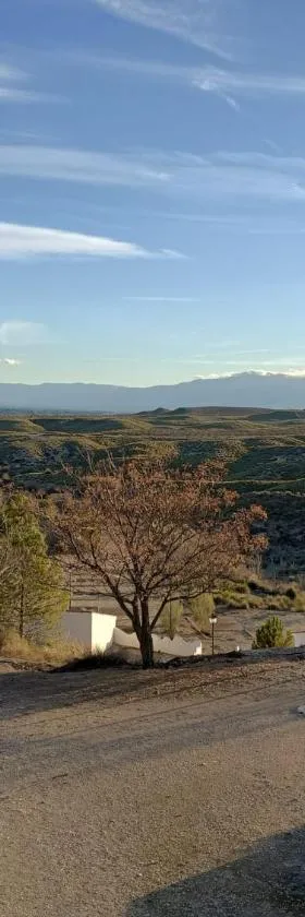 Cuevas El Lago de Castilléjar，位于Castilléjar的酒店