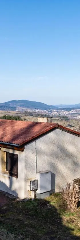 Vacancéole - Les Monts du Forez，位于Saint-Jean-la-Vêtre的酒店
