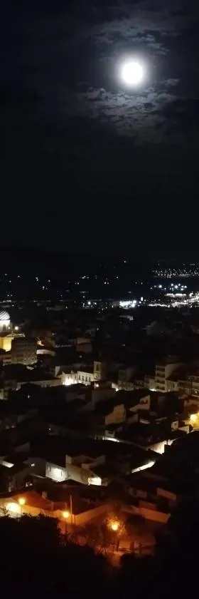 Alojamiento Turístico Casa Elvira，位于耶克拉的酒店