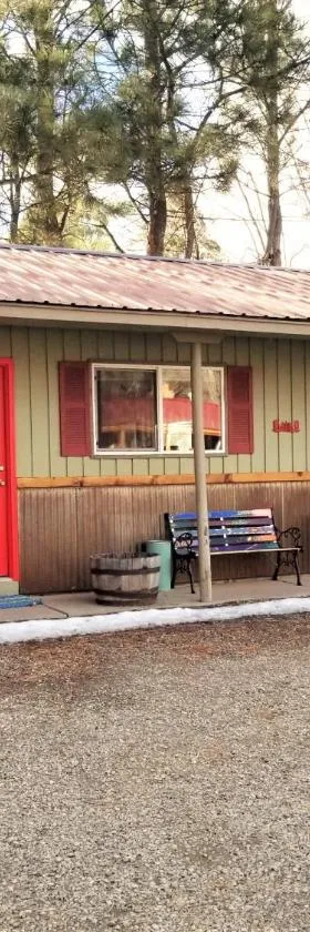 Outpost Motel on the River，位于Dolores的酒店