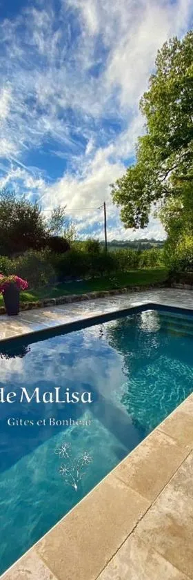 Les Jardins de MaLisa，位于Ferrières-la-Verrerie的酒店