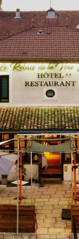 Logis Le Relais de la Voie Sacrée，位于Issoncourt的酒店