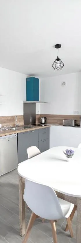 178B - Appartement T2 Tout Confort - Wifi Netflix，位于勒贡蓬图夫尔的酒店