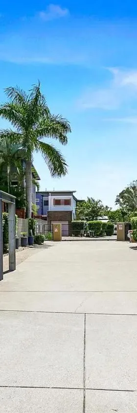 Quarterdecks Retreat，位于赫维湾的酒店