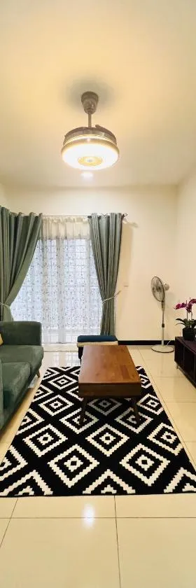 Gg’s Stay@Savanna Executive Suites,Southville City，位于唐卡村的酒店