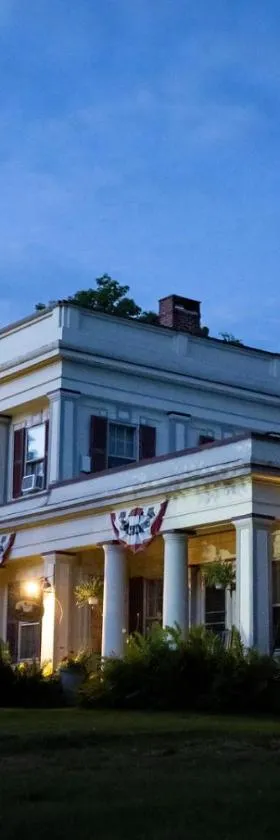 Arlington Inn & Spa，位于阿林頓的酒店
