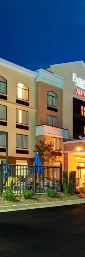 Fairfield Inn & Suites by Marriott Anniston Oxford，位于牛津的酒店