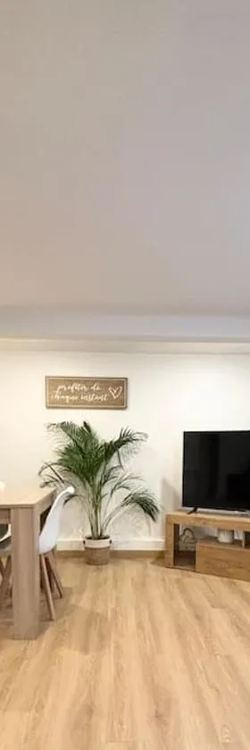 Maison chaleureuse proche Paris，位于沙蒂永的酒店