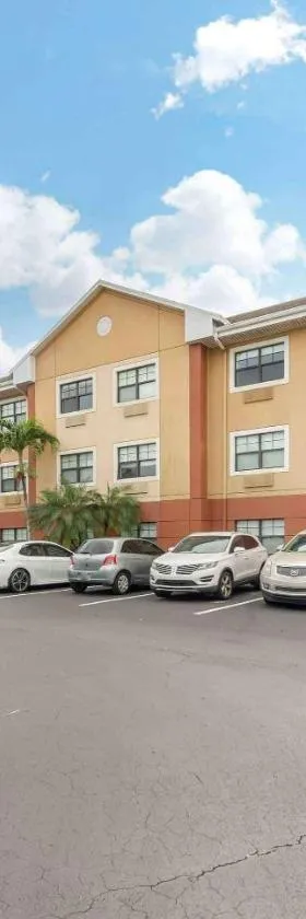 Extended Stay America Premier Suites - Fort Lauderdale - Deerfield Beach，位于迪尔菲尔德海滩的酒店