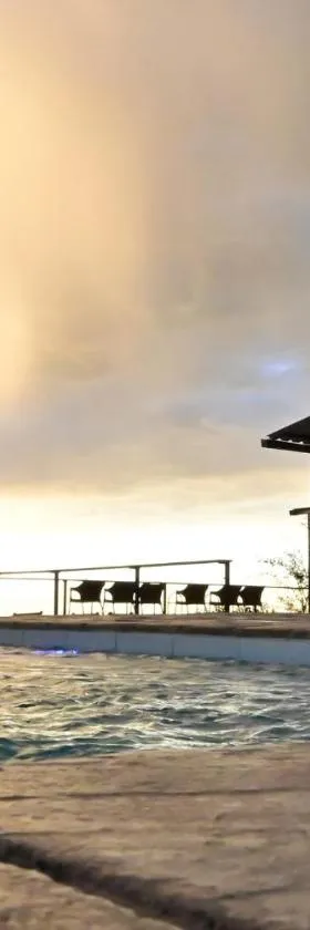 Aloegrove Safari Lodge，位于奥奇瓦龙戈的酒店