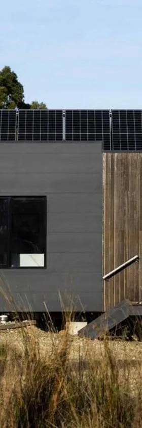 Devil's Lair, self-contained eco cabin at McHenry Distillery & Brewery，位于亚瑟港的酒店