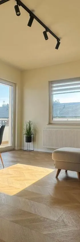Stylish 3 bedroom apartment with balcony，位于普沃茨克的酒店