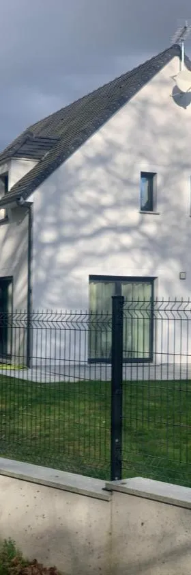 Maison récente très spacieuse，位于Forges-les-Bains的酒店