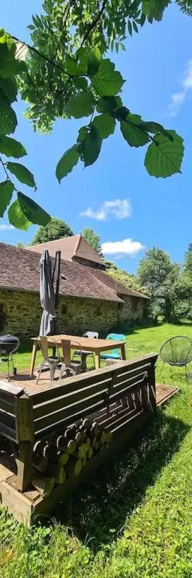 Le Rustique，位于Sarlande的酒店