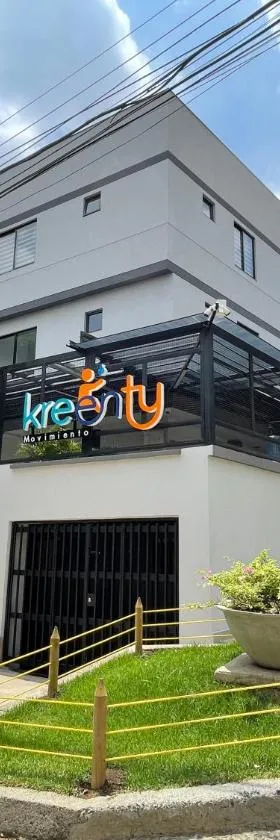 Hotel Casa Kreenty，位于卡利的酒店