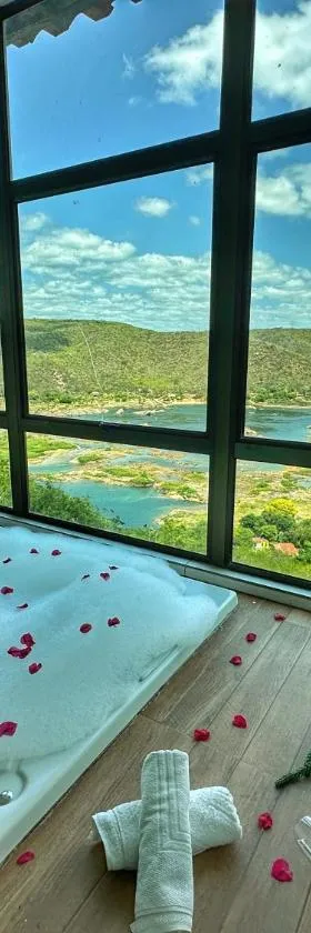 Hotel Aconchego do Velho Chico，位于皮拉尼亚斯的酒店