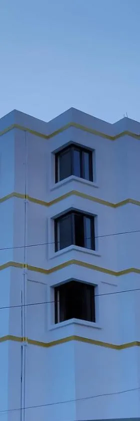Hotel Apricot Inn kargil，位于卡尔吉尔的酒店