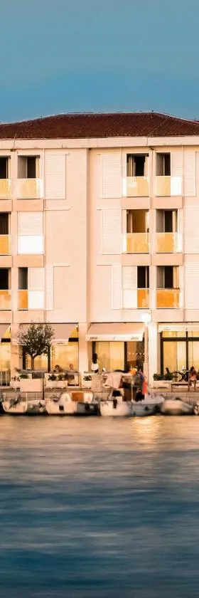 Hotel Vrilo - Adults Only，位于波斯蒂拉的酒店