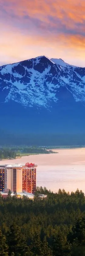 Bally's Lake Tahoe Casino Resort，位于斯德特莱恩的酒店