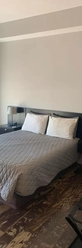 Northport Inn Boutique Hotel R205，位于Northport的酒店