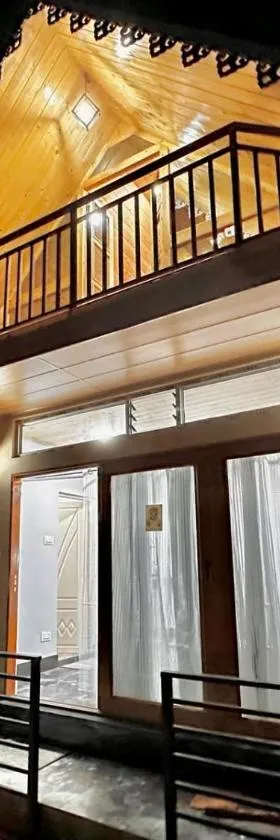 Bomzan's Dhim，位于里希普的酒店