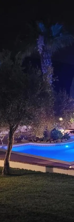辛德胡拉酒店，位于贝赫尔-德拉弗龙特拉的酒店