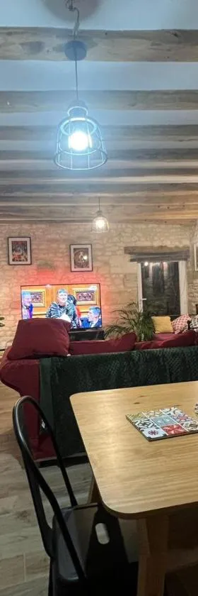 Moonlight cottage france，位于Courchamps的酒店