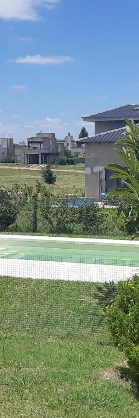 Hermosa casa, calidad y tranquilidad garantizada，位于乌拉圭河畔康塞普西翁的酒店
