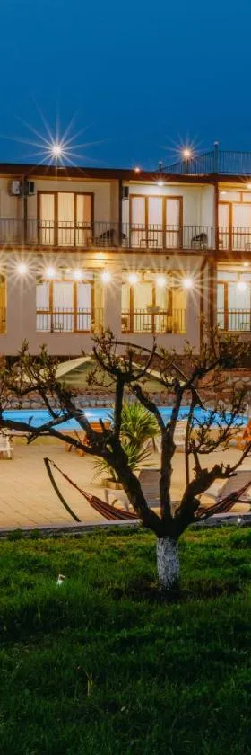Hotel & Wine Cellar ARGE，位于泰拉维的酒店