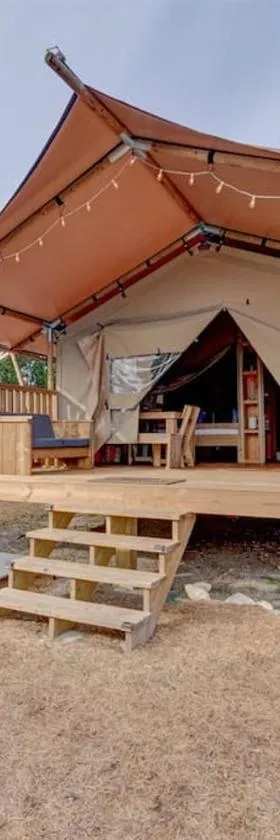 12 Fires Luxury Glamping with Heating #3，位于约翰逊城的酒店