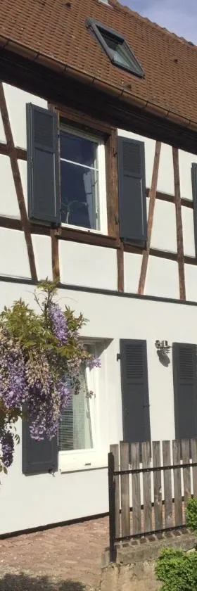 Studio côté jardin，位于安热尔桑的酒店
