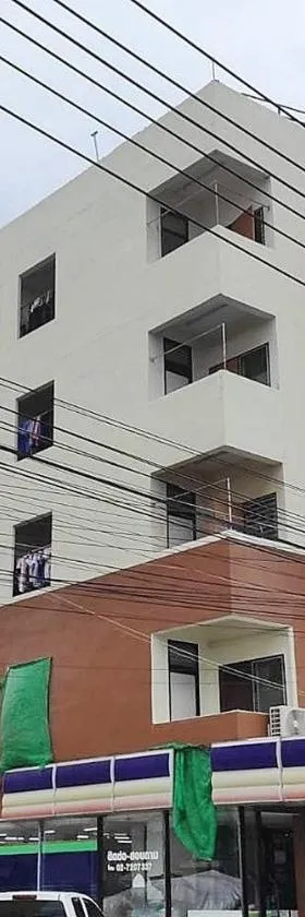Kim Hotel At Bangplong，位于Ban Bang Prong的酒店