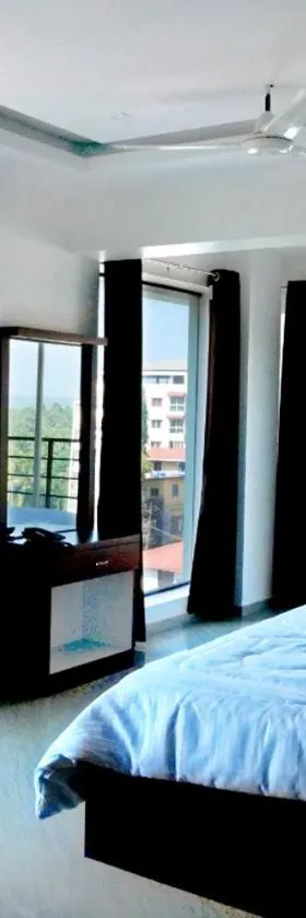 DWARKA LODGING & BOARDING，位于Mūlki的酒店
